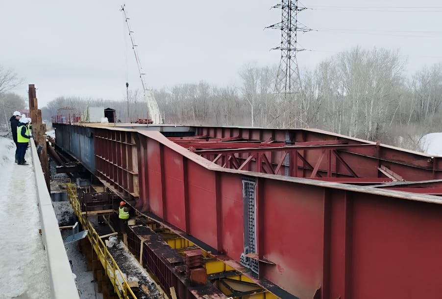 В Оренбурге началась надвижка пролетного строения на мосту через Сакмару